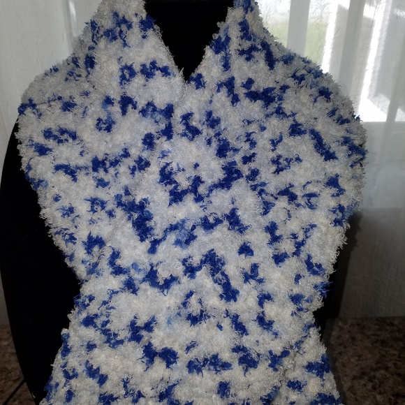 Scarf - Picture 1 of 3